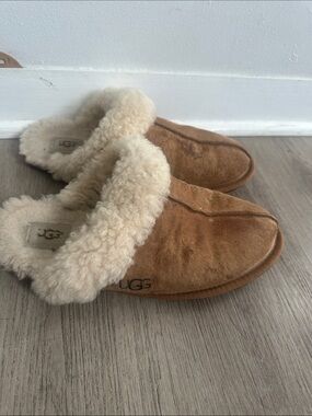 UGG Chestnut Suede Shearling Clog Slippers size 11